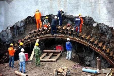 忻州隧道钢花管支护案例